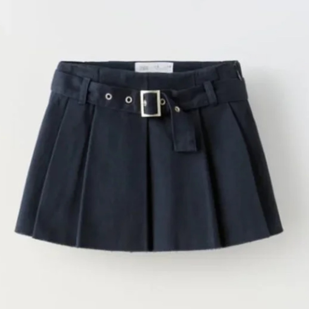 Zara Girls Navy Blue Pleated Mini Skirt with Buckle Detail Raw Hem Size 10 Kids